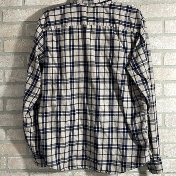 Banana Republic Untucked Fit Plaid Shirt Size Large - Picture 5 of 6